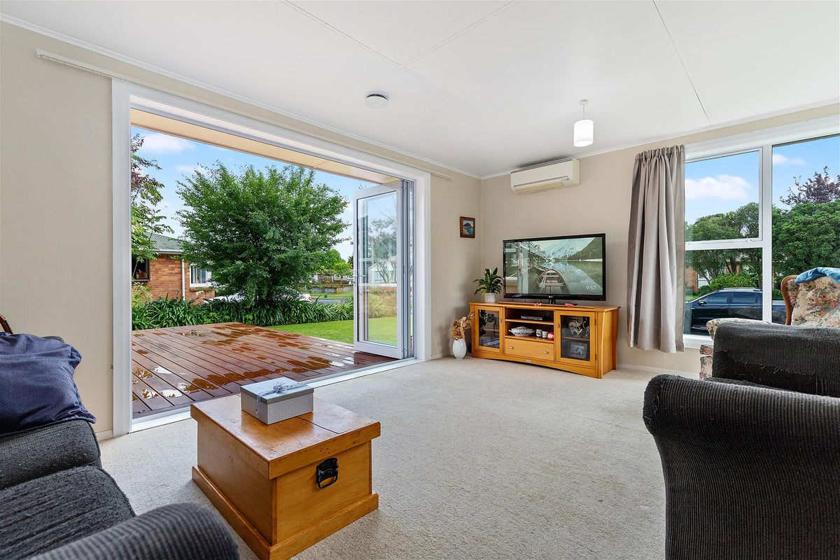 5 Breidis Place, Chartwell, Hamilton - Carousel 2