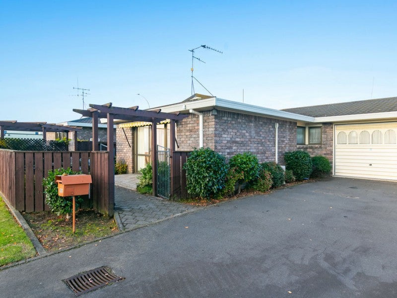 98 Edgecumbe Road, Tauranga South, Tauranga - Carousel 1