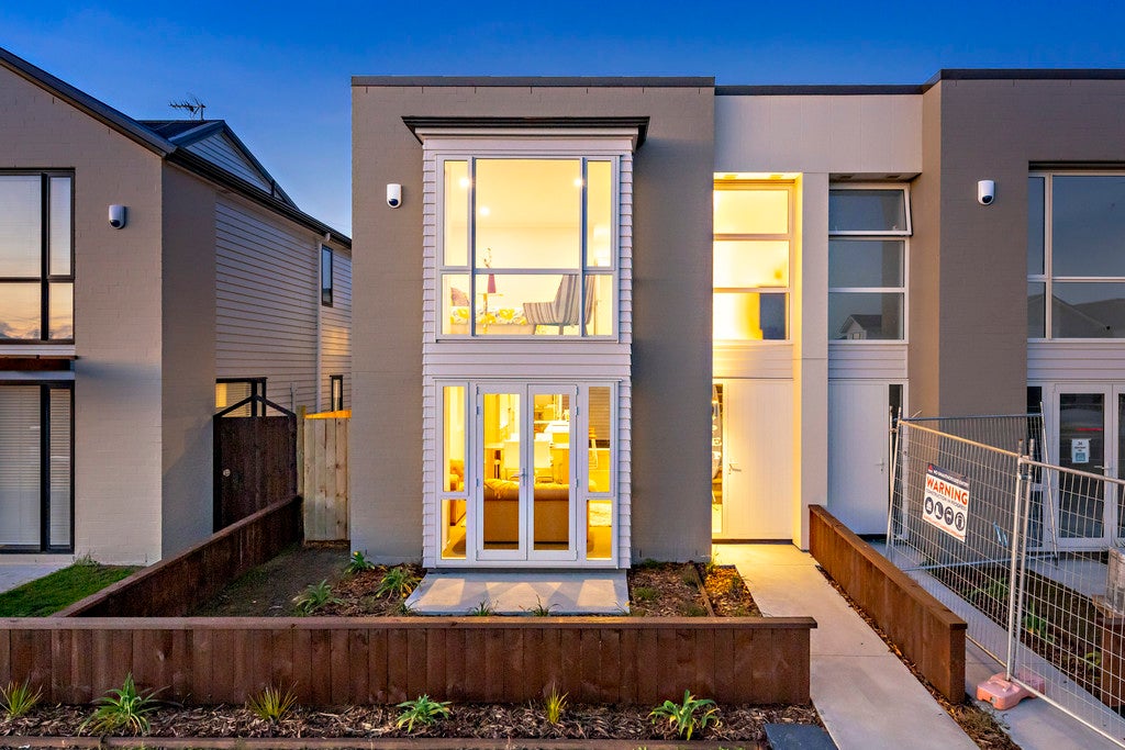 32 Kauri Heart Avenue, Takanini, Auckland - Carousel 2