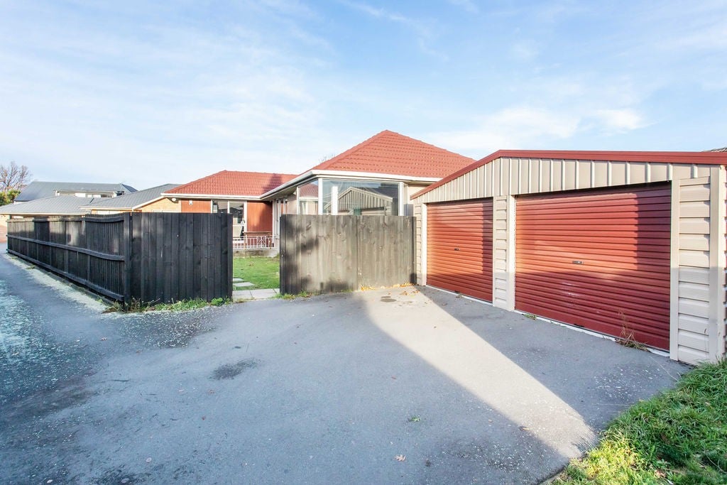 43 Bourne Crescent, Papanui, Christchurch - Carousel 2
