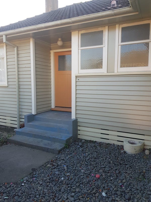 512 Lowe Street, Camberley, Hastings - Carousel 9