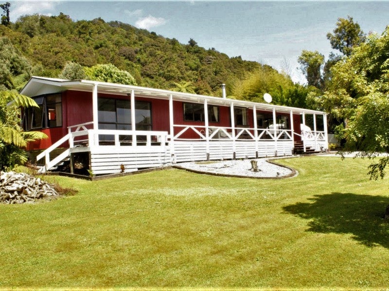 64 Neighbours Street, Waimangaroa, Westport - Carousel 1