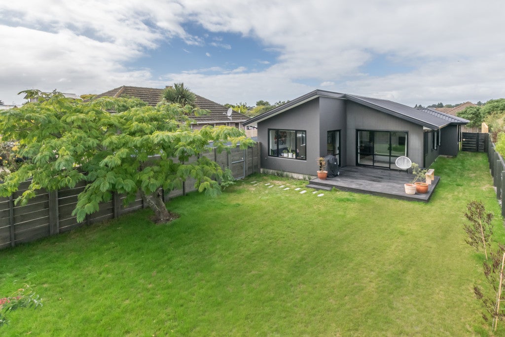153 Tedder Avenue, North New Brighton, Christchurch - Carousel 1