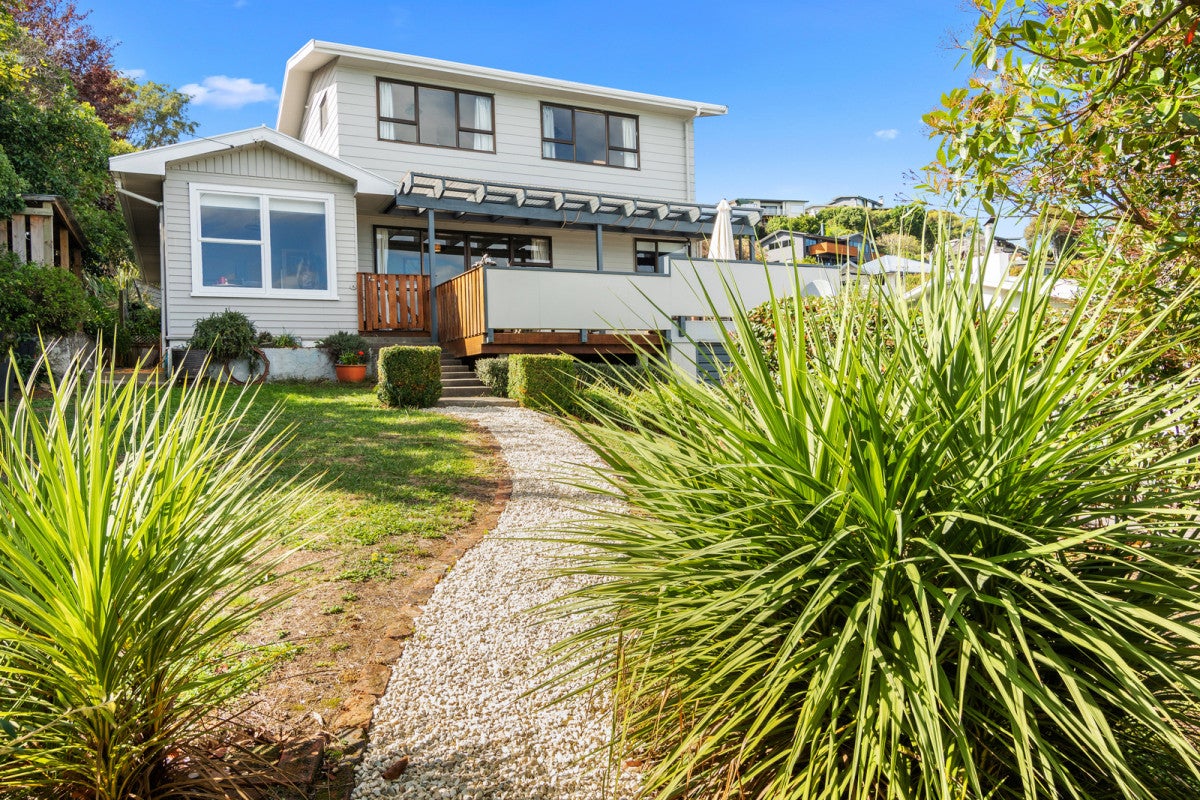 806 Atawhai Drive, Marybank, Nelson - Carousel 1