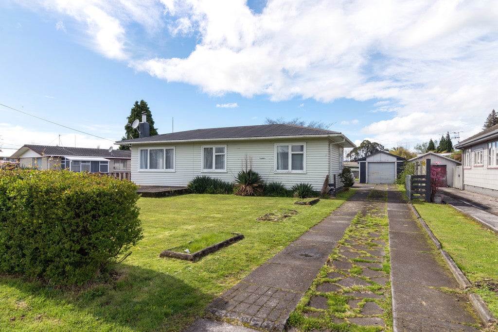 72 Sunset Road, Mangakakahi, Rotorua - Carousel 1