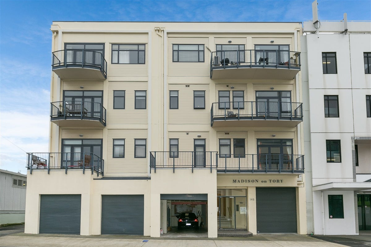 7/148 Tory Street, Te Aro, Wellington - Carousel 1