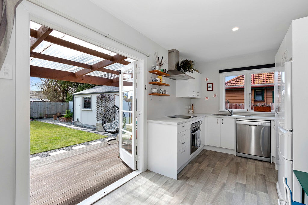 38 Bridge Street, New Brighton, Christchurch - Carousel 2