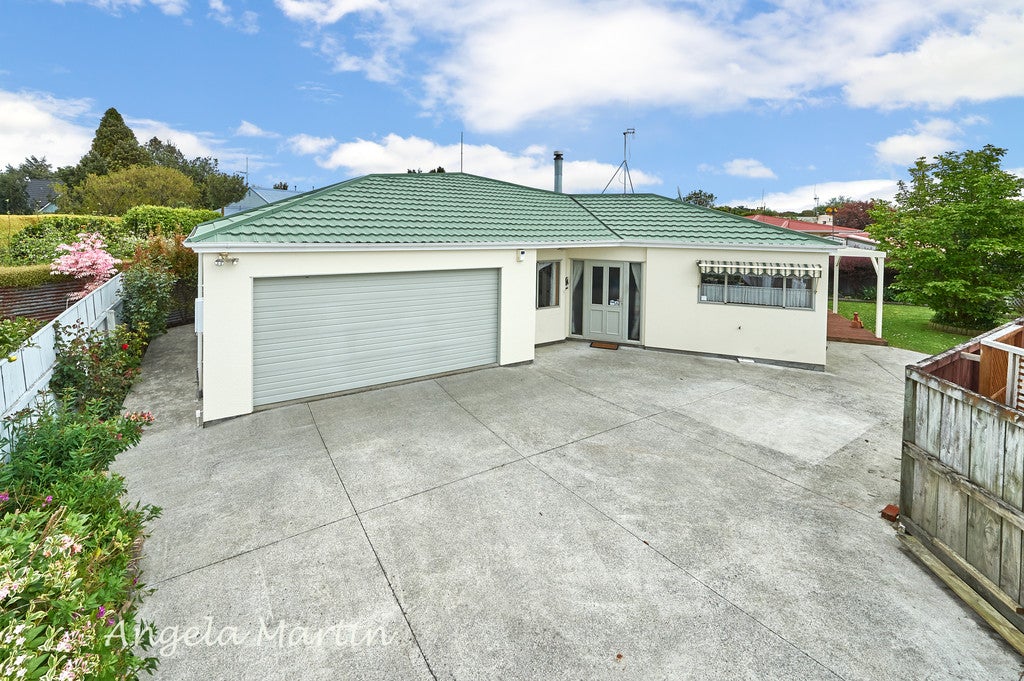 12A Hurley Place, Awapuni, Palmerston North - Carousel 1