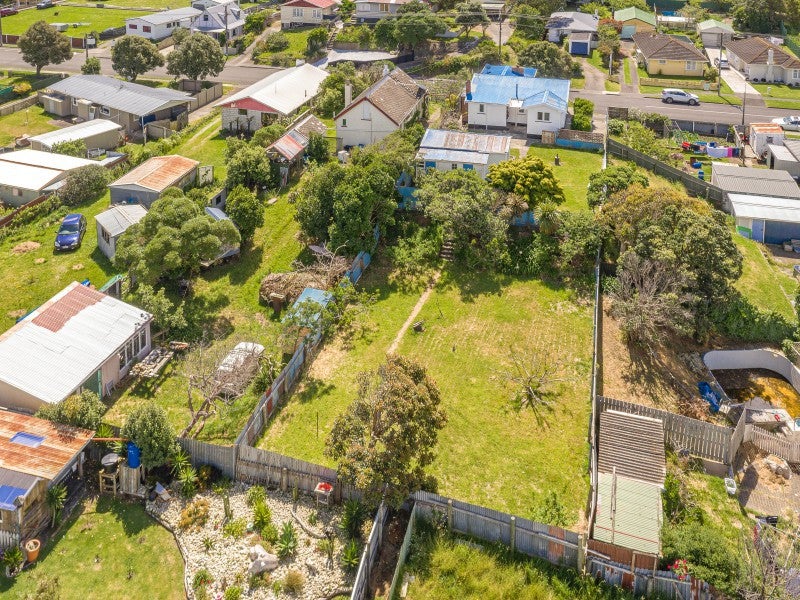 50 Manuka Street, Castlecliff, Whanganui - Carousel 2