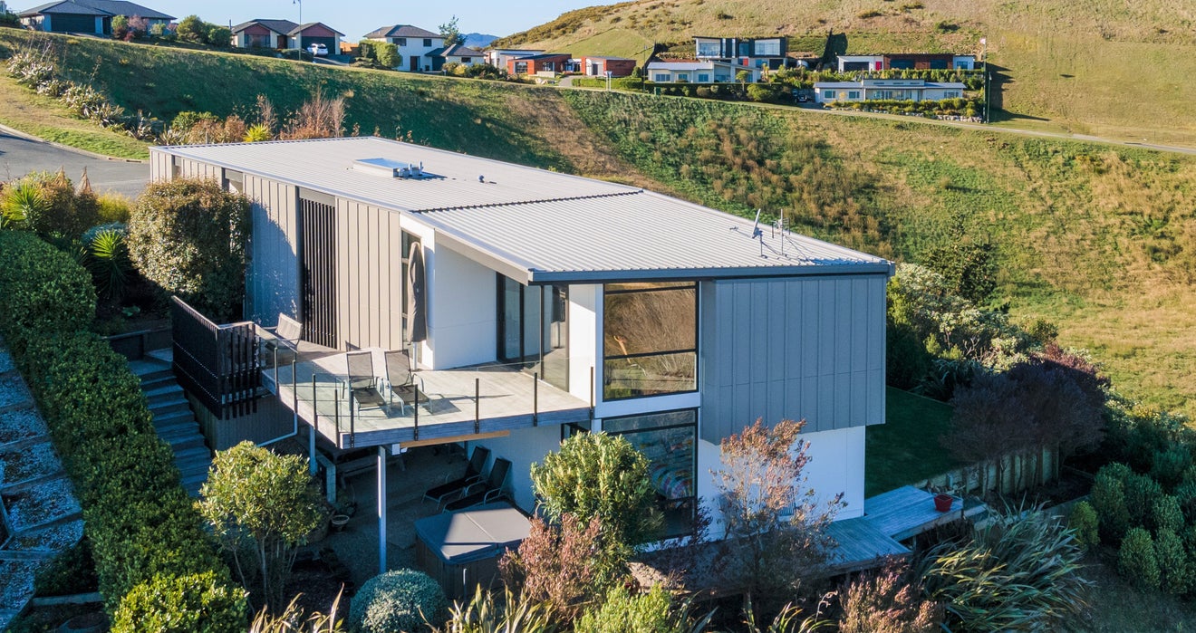 376 Princes Drive, Britannia Heights, Nelson - Carousel 1