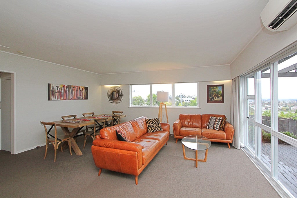 60 Hospital Terrace, Hospital Hill, Napier - Carousel 1