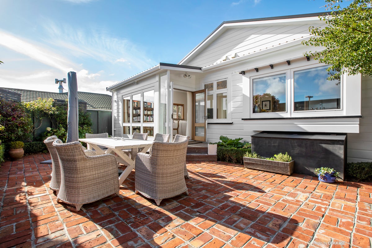 58 Messines Road, Karori, Wellington - Carousel 2