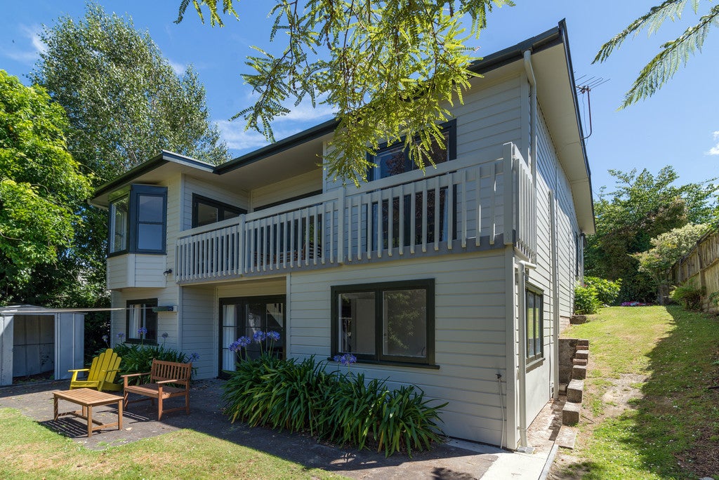 117 Koutu Road, Kawaha Point, Rotorua - Carousel 1