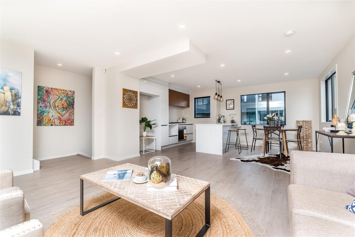16/5 Perekia Street, Albany, Auckland - Carousel 1