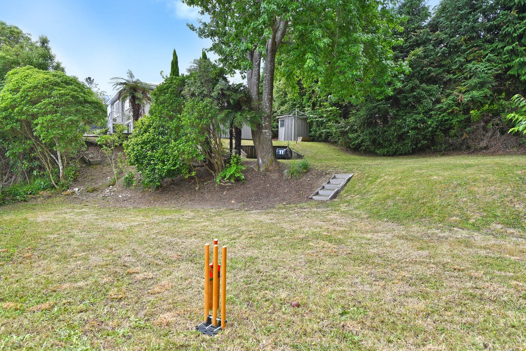 20 Kennedy Grove, Stokes Valley, Lower Hutt - Carousel 21