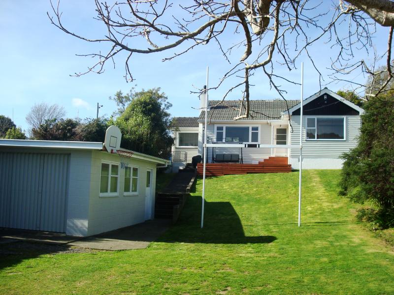 7 Peel Place, Wainuiomata, Lower Hutt - Carousel 15