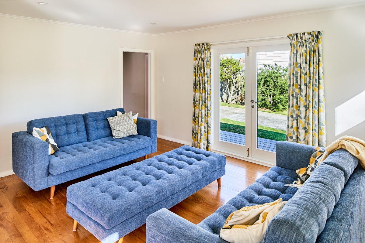 2 Heather Grove, Fairfield, Lower Hutt - Carousel 2