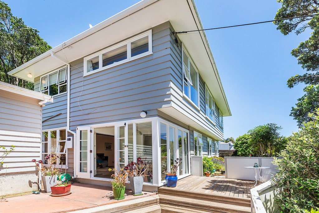 3 Mathieson Avenue, Khandallah, Wellington - Carousel 1