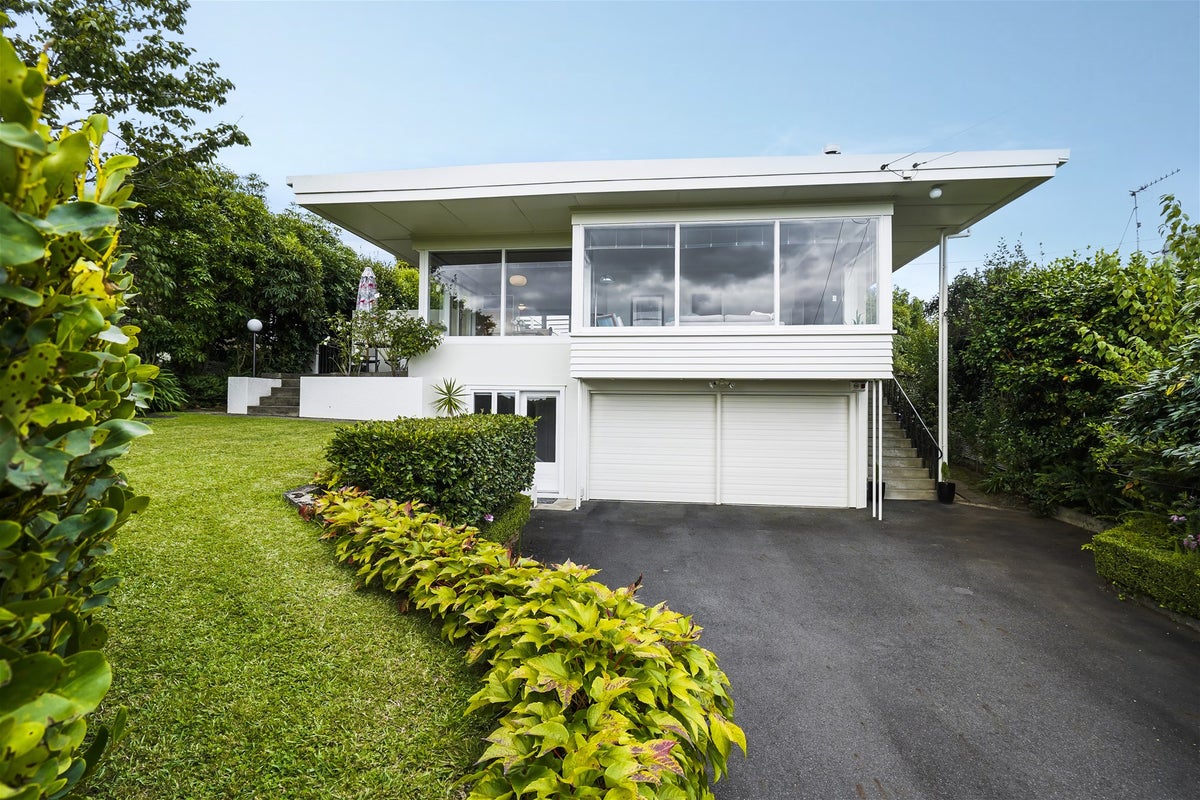 24 Kakanui Avenue, Hillcrest, Hamilton - Carousel 20