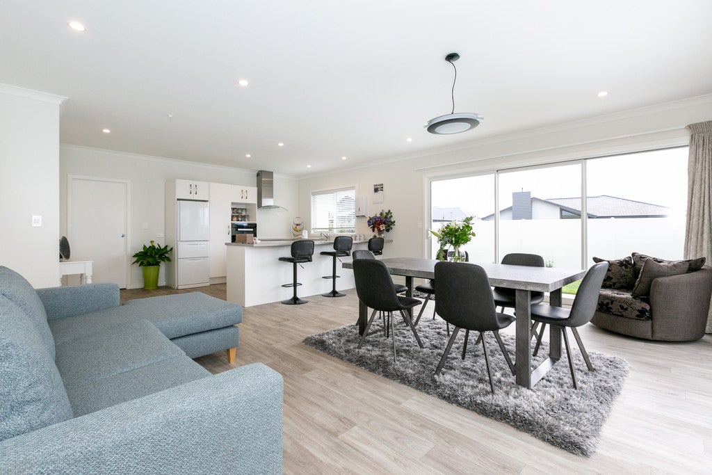 23 Aspiring Drive, Poraiti, Napier - Carousel 1