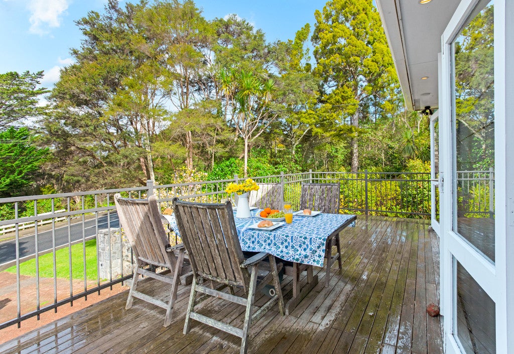 219 Laingholm Drive, Laingholm, Auckland - Carousel 20