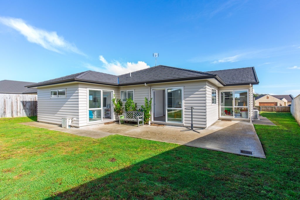 65 Intrepid Crescent, Beachlands, Auckland - Carousel 22