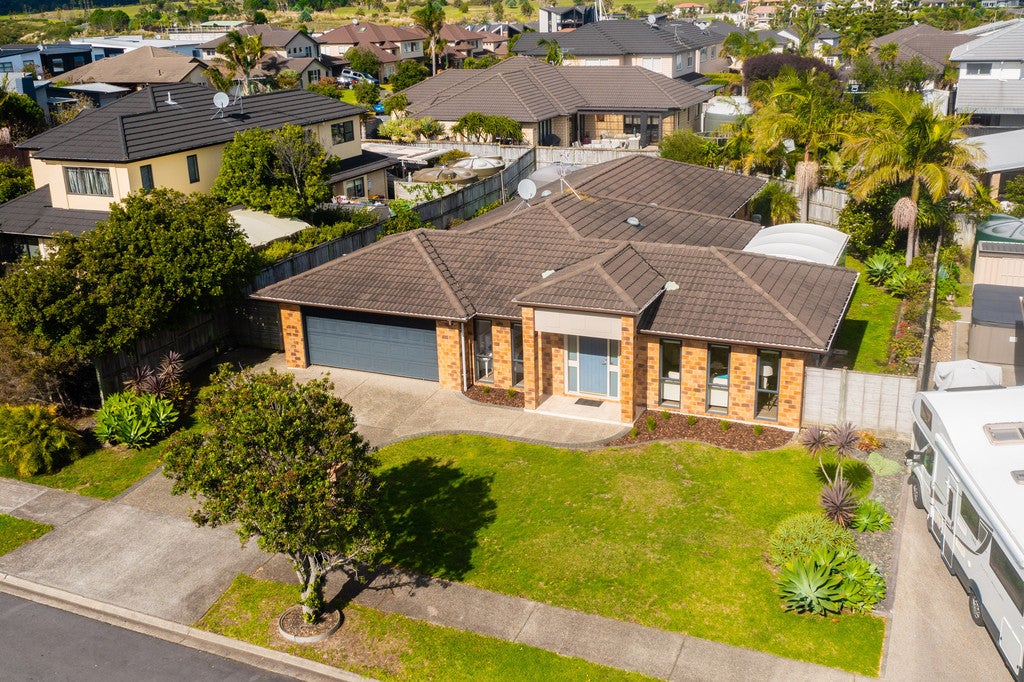 6 Pine Harbour Parade, Beachlands, Auckland - Carousel 1