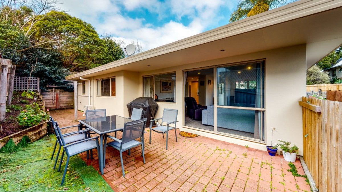 3/692 Whangaparaoa Road, Stanmore Bay, Whangaparaoa - Carousel 1