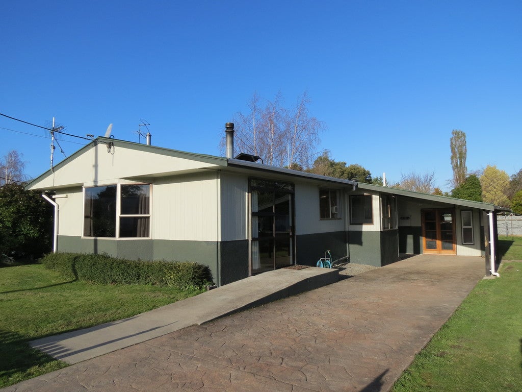 6 Carverthen Street, Masterton - Carousel 1