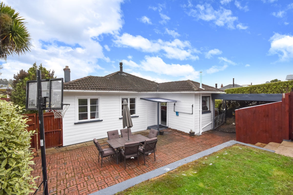 33 North Taieri Road, Abbotsford, Dunedin - Carousel 1