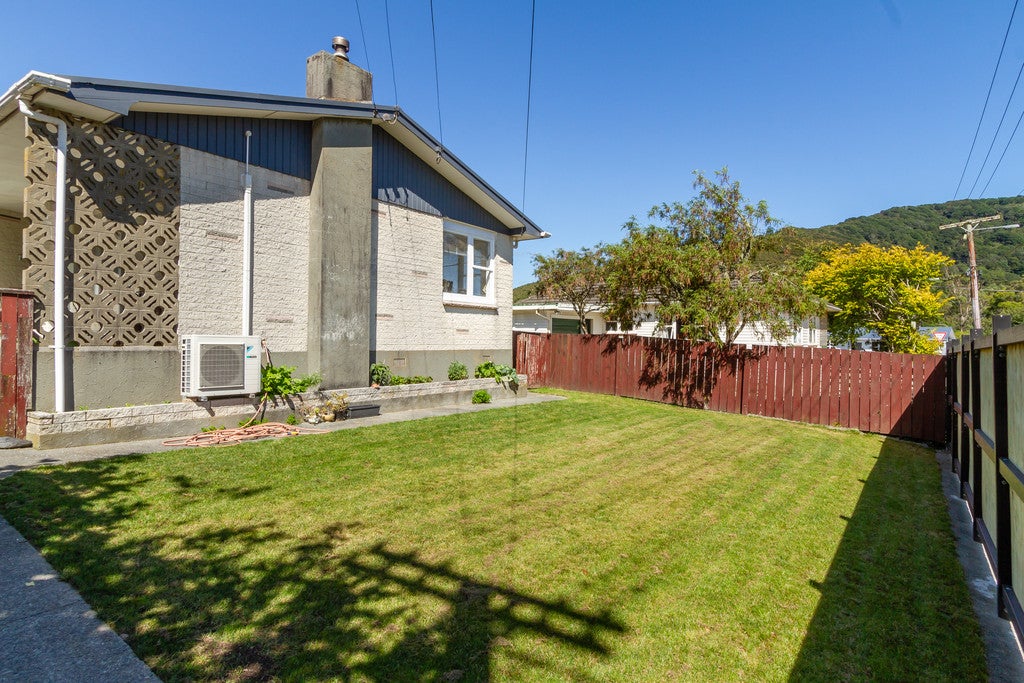 89 Peel Place, Wainuiomata, Lower Hutt - Carousel 20