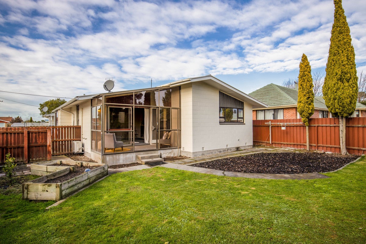 2/23 Highsted Road, Bishopdale, Christchurch - Carousel 1