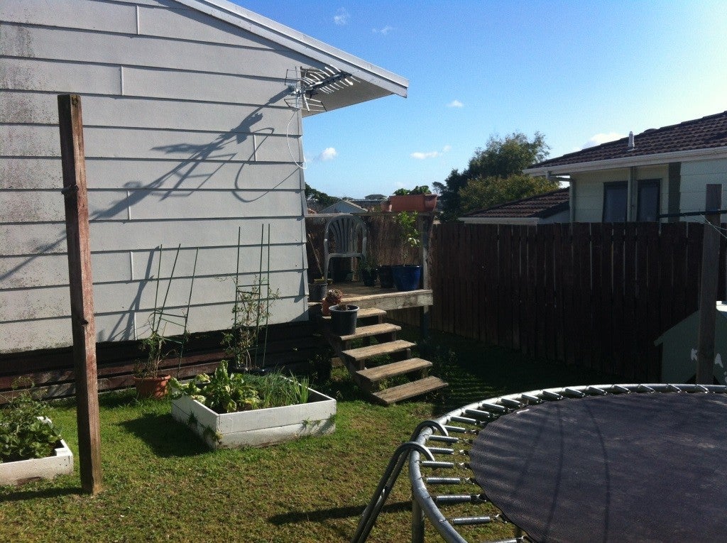 1/27 Kennington Drive, Clendon Park, Auckland - Carousel 1