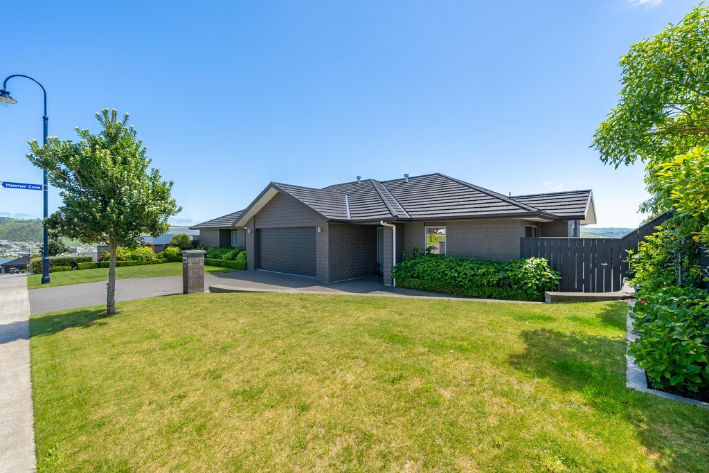 6 Wangapeka Way, Aotea, Porirua - Carousel 2