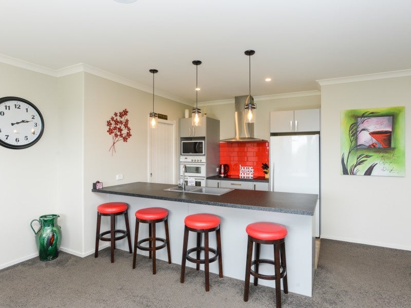 14 Pelorus Avenue, Poraiti, Napier - Carousel 2