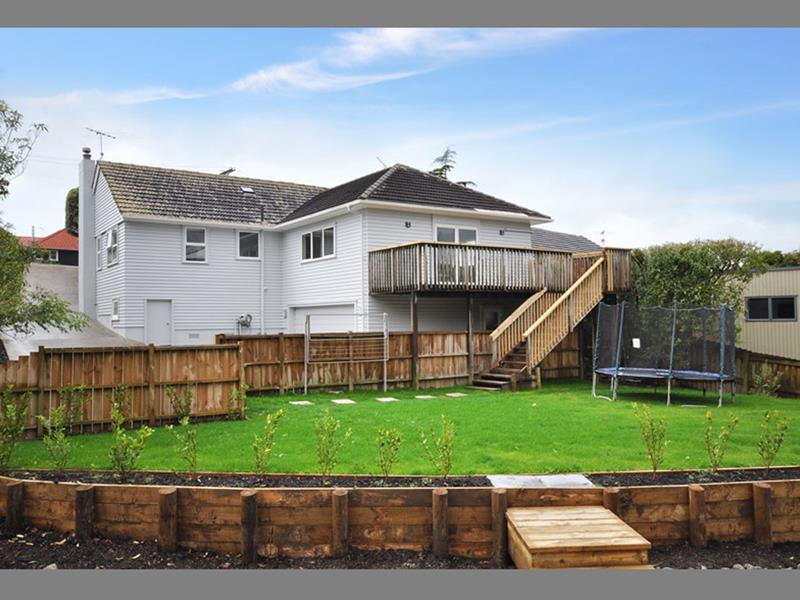 23 Inglewood Street, Wai o Taiki Bay, Auckland - Carousel 1