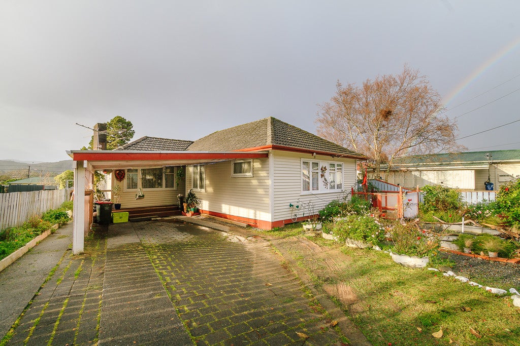 22 Karaka Street, Wainuiomata, Lower Hutt - Carousel 2