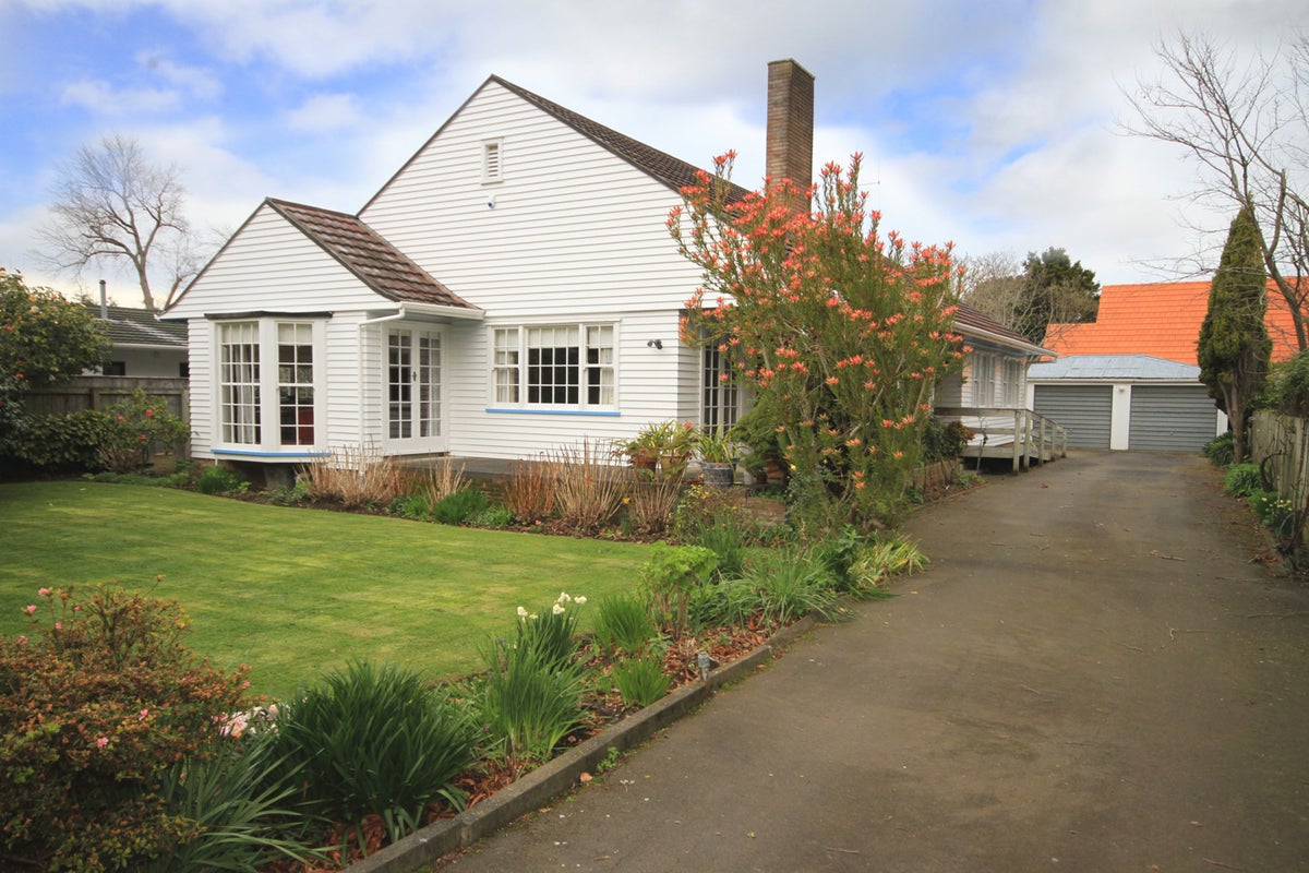 15 Virginia Road, Saint Johns Hill, Whanganui - Carousel 1