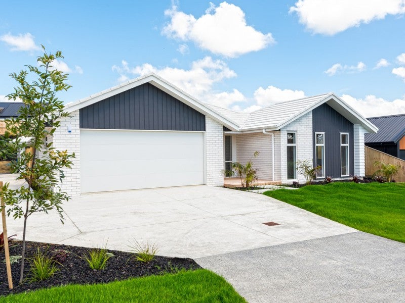 45 Kahawairahi Drive, Beachlands, Auckland - Carousel 1