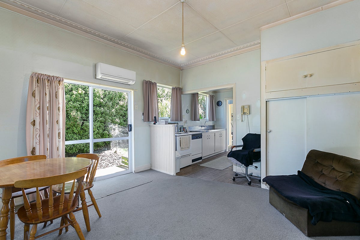6 John Street, Abbotsford, Dunedin - Carousel 2