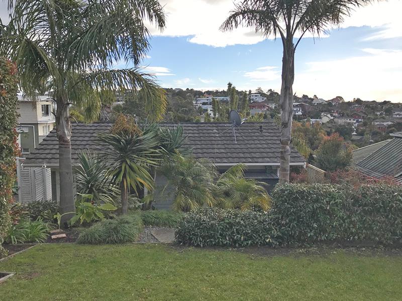 2/563 East Coast Road, Browns Bay, Auckland - Carousel 1