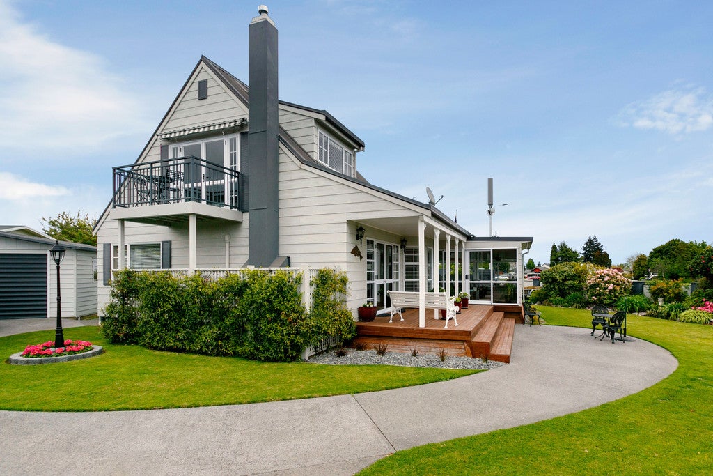 5 Grace Crescent, Richmond Heights, Taupo - Carousel 1
