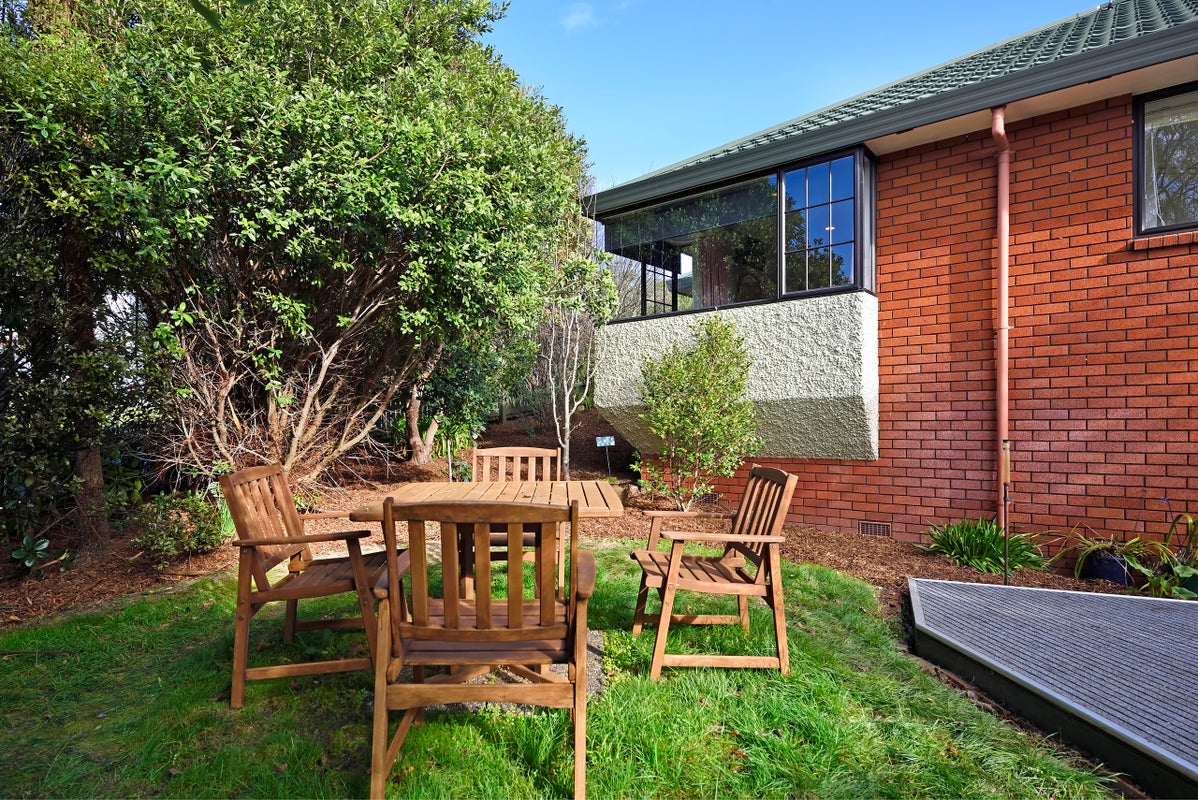1 Centenary Place, Richmond - Carousel 22