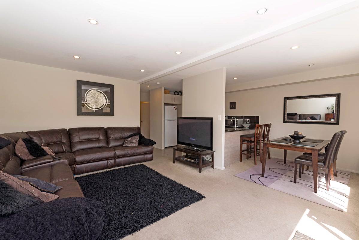 15/45A Swanson Road, Henderson, Auckland - Carousel 2