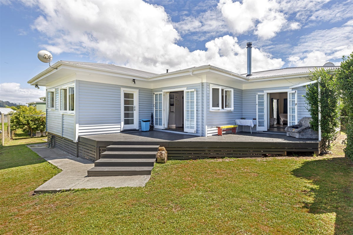 127 Huxley Road, Outer Kaiti, Gisborne - Carousel 1