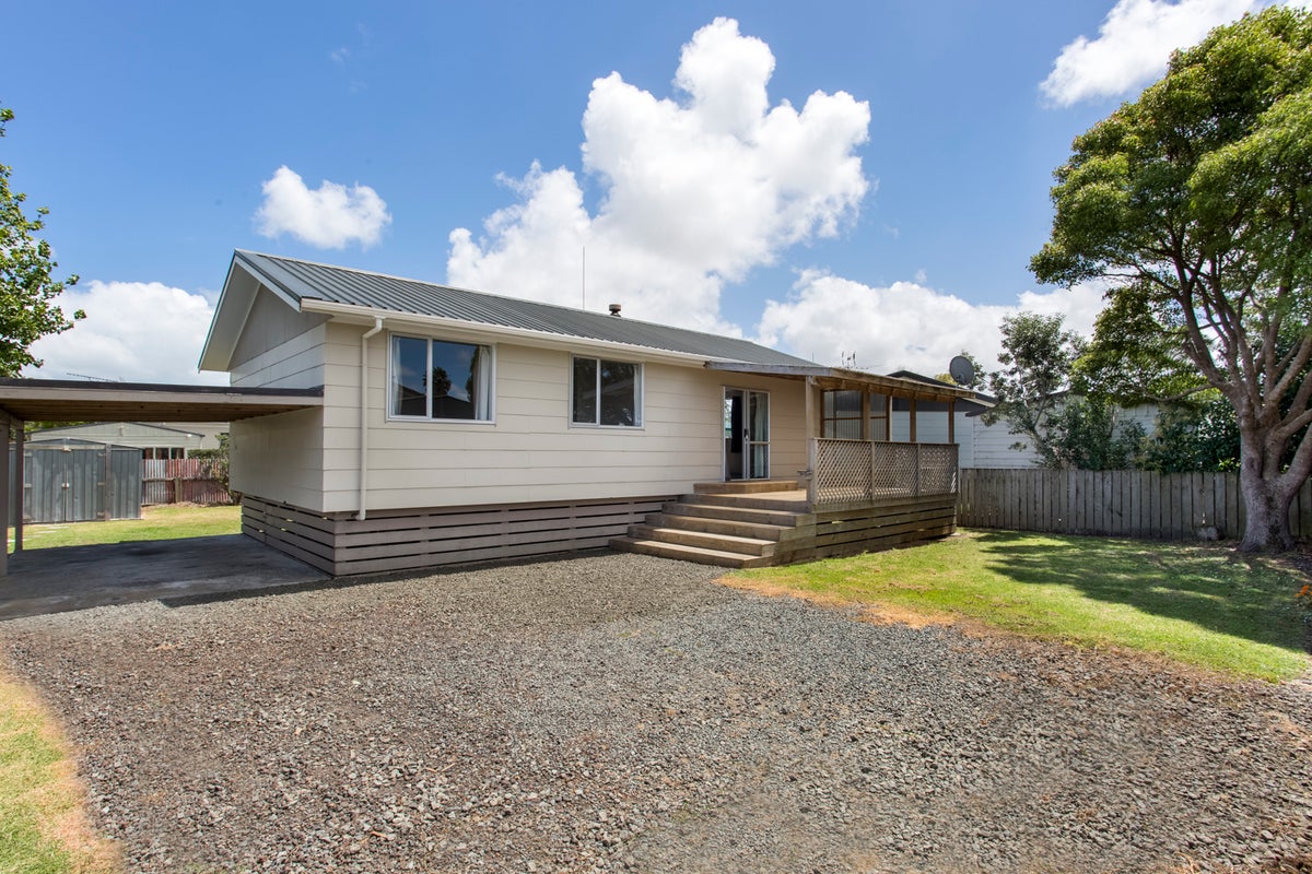 2/14 Te Moau Avenue, Parakai, Helensville - Carousel 1