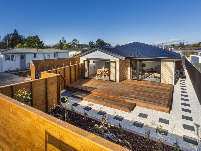 16 Douglas Street, West End, Palmerston North - Carousel 1