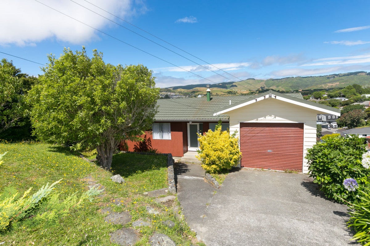 11 Tainui Tce, Tawa, Wellington - Carousel 11