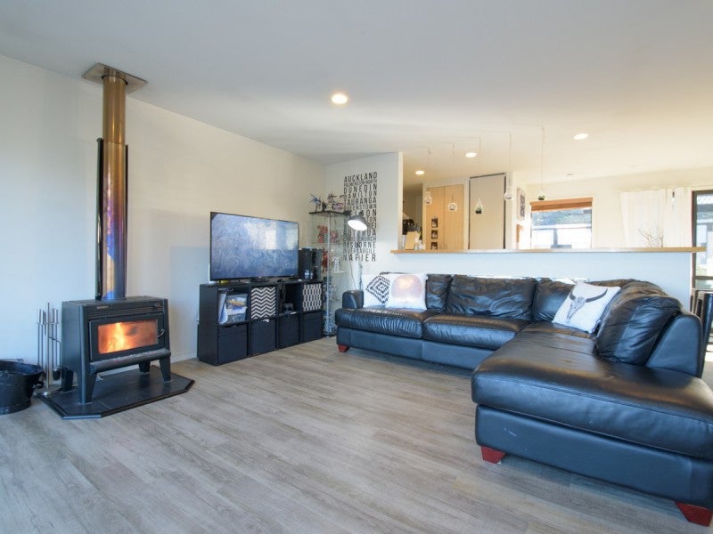 13 Quartz Rise, Queenstown, Queenstown - Carousel 1