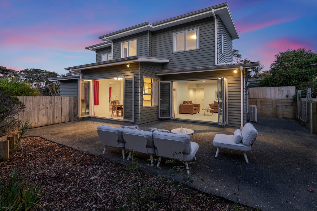 40J Konini Road, Titirangi, Auckland - Carousel 1